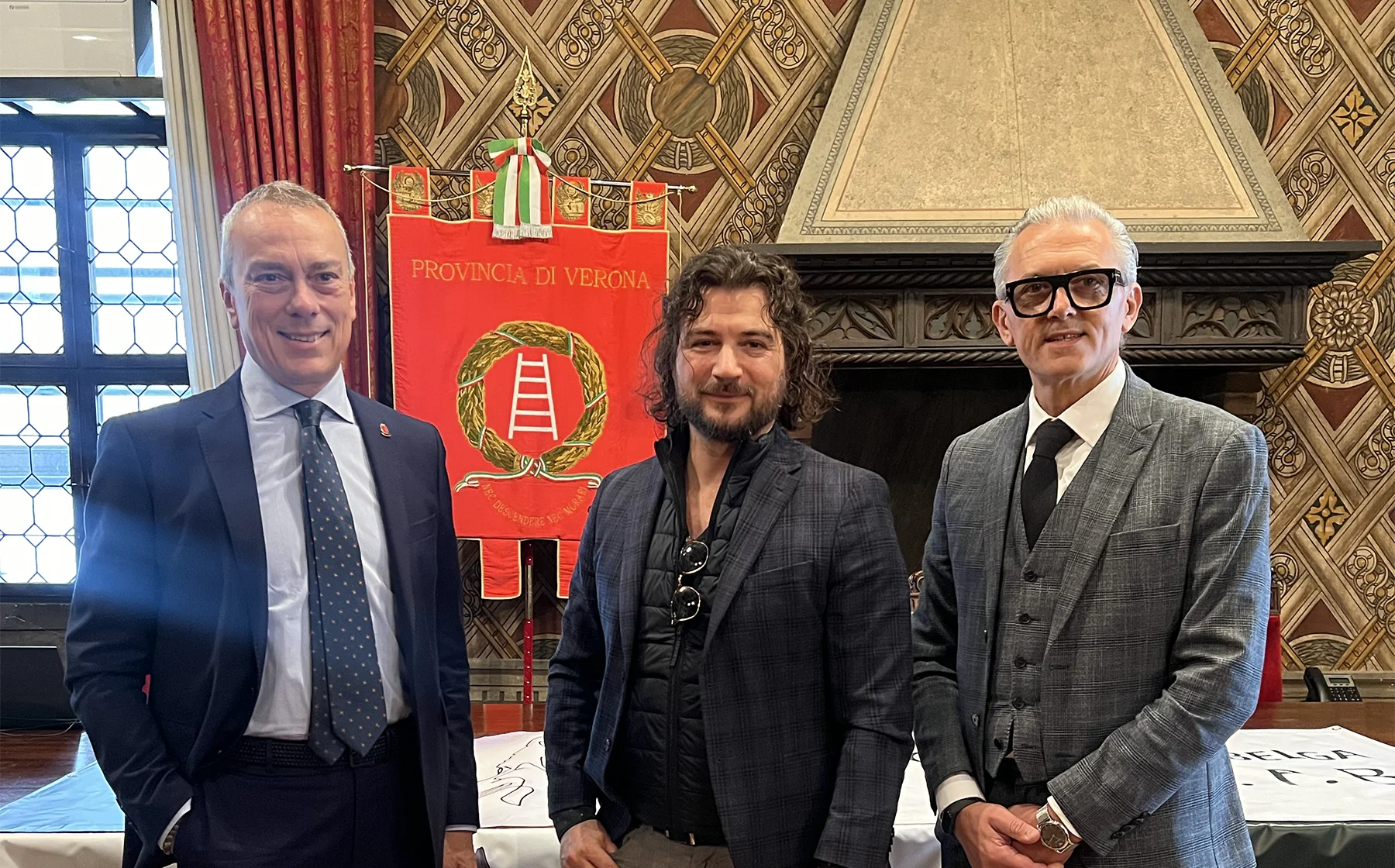 Incontro con le Forze Politiche Locali: La Collezione "Romeo e Giulietta" Potrebbe Arrivare in Italia 109